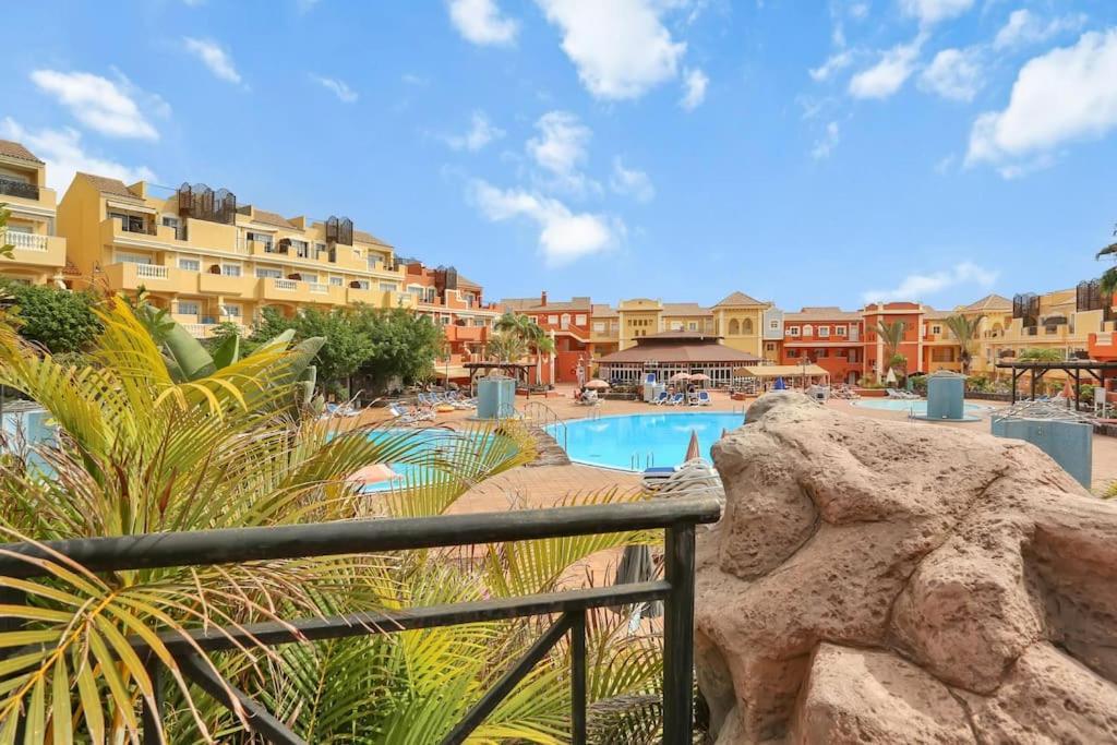 הוילה ארונה Luxury House Granada Park מראה חיצוני תמונה