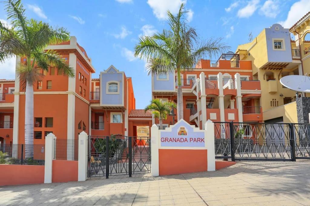 הוילה ארונה Luxury House Granada Park מראה חיצוני תמונה